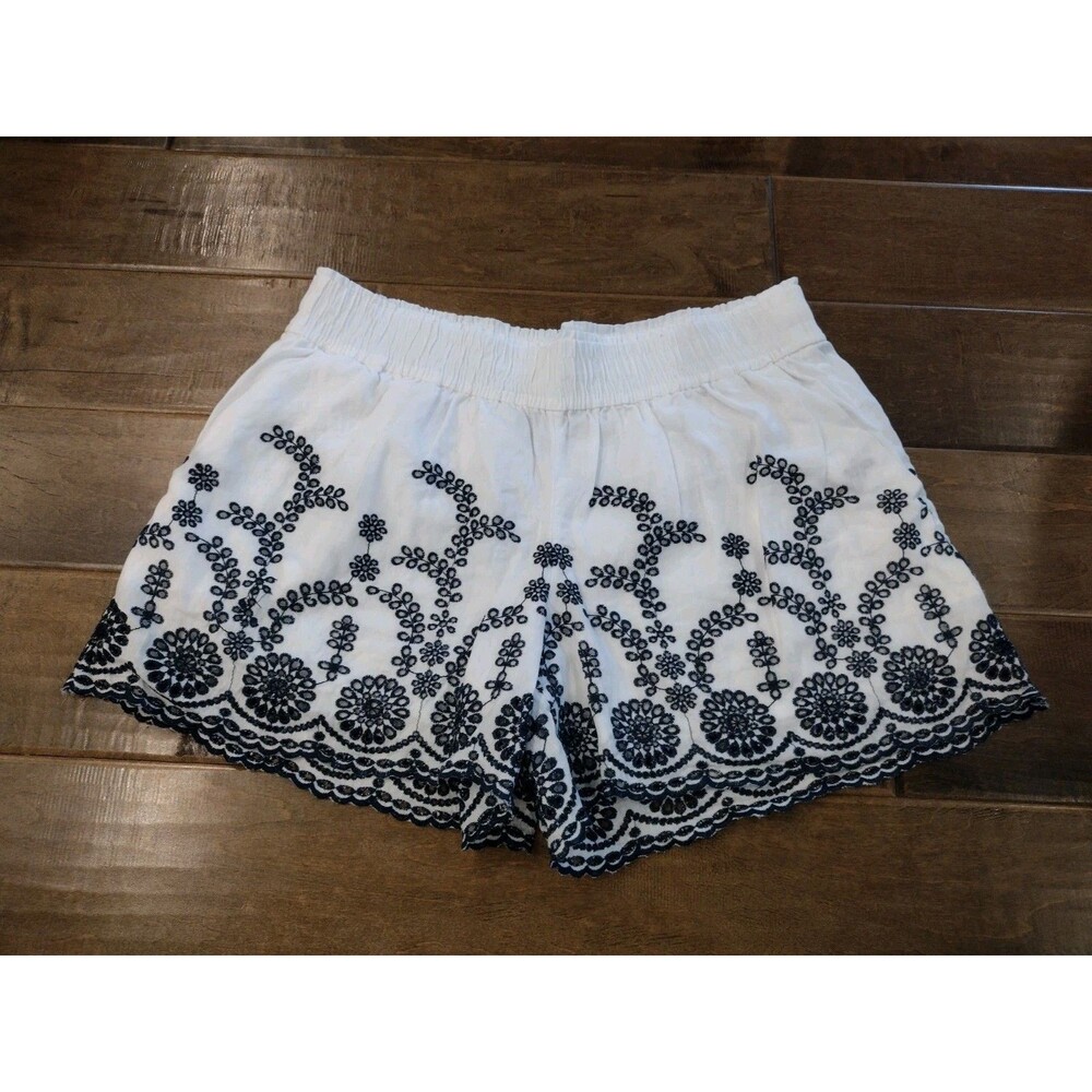 J. CREW Women's White pull-on navy blue Embroidered 4" shorts - size M EEUC